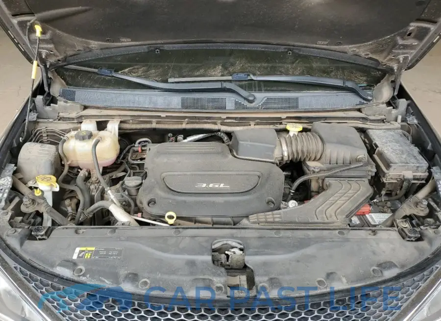 2C4RC1BG2JR117472# 12