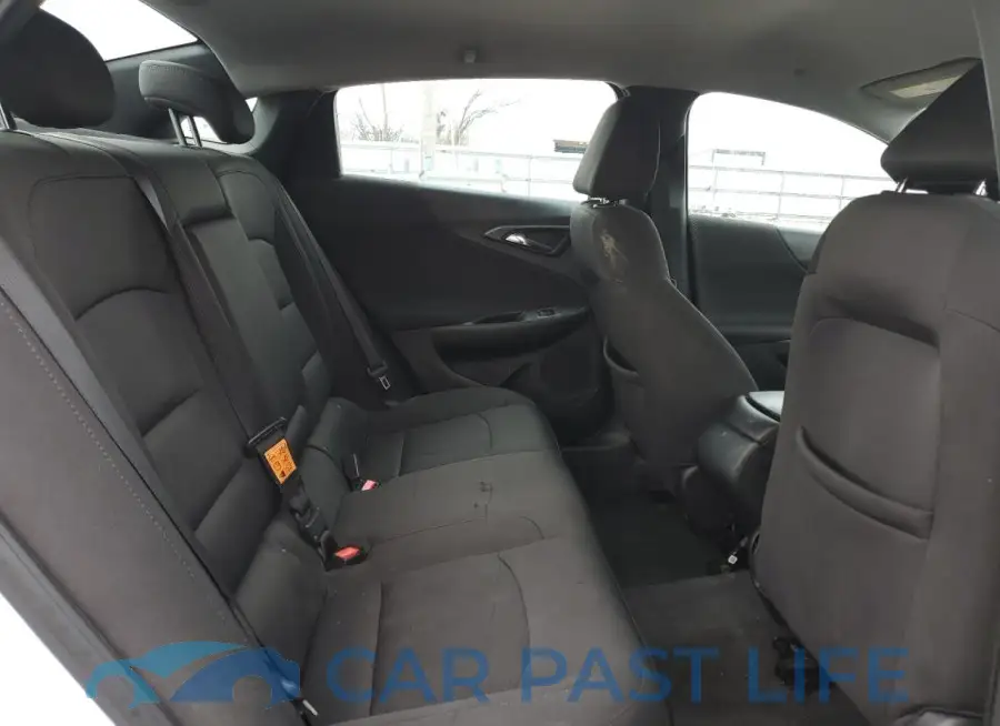 1G1ZB5ST3JF260468# 10