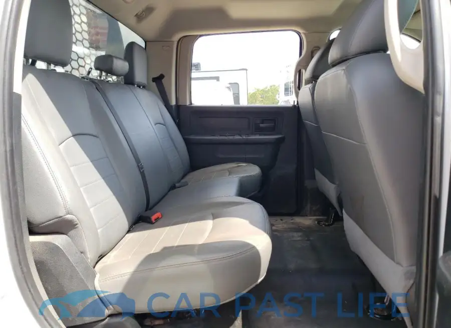 3C7WRNFL2JG233585# 10