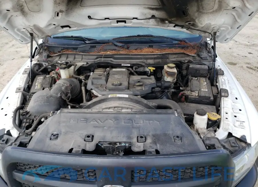 3C7WRNFL2JG233585# 11