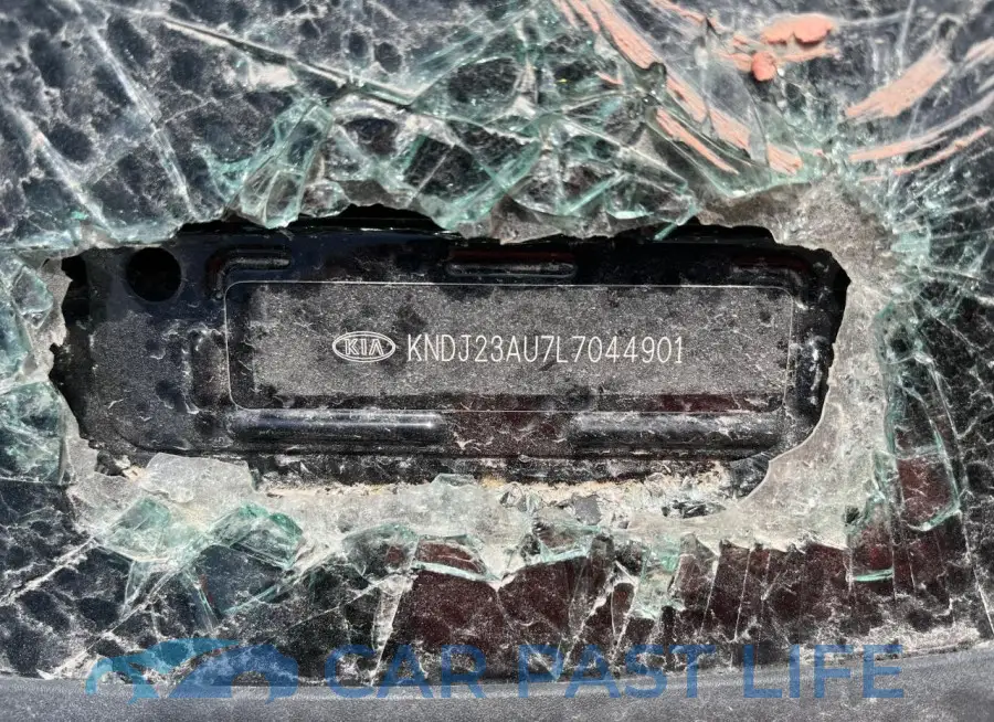 KNDJ23AU7L7044901# 12