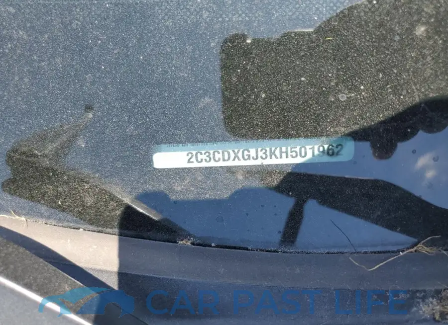 2C3CDXGJ3KH501962# 12