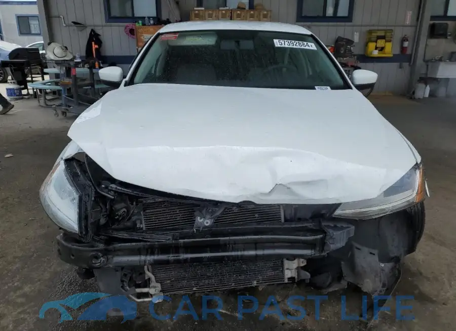 3VW2B7AJ2HM334071# 5