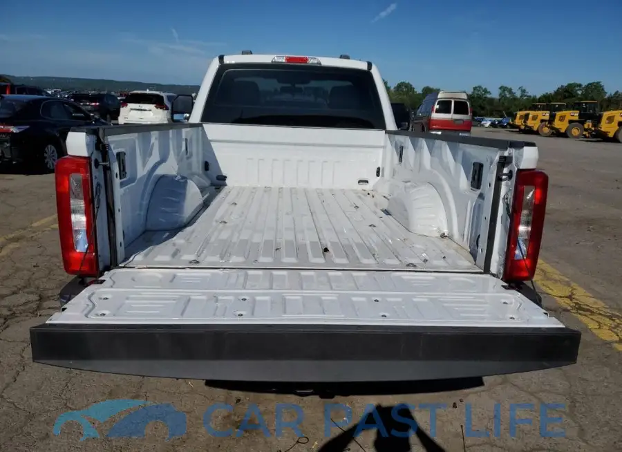 1FTBF2AA6PED40079# 10