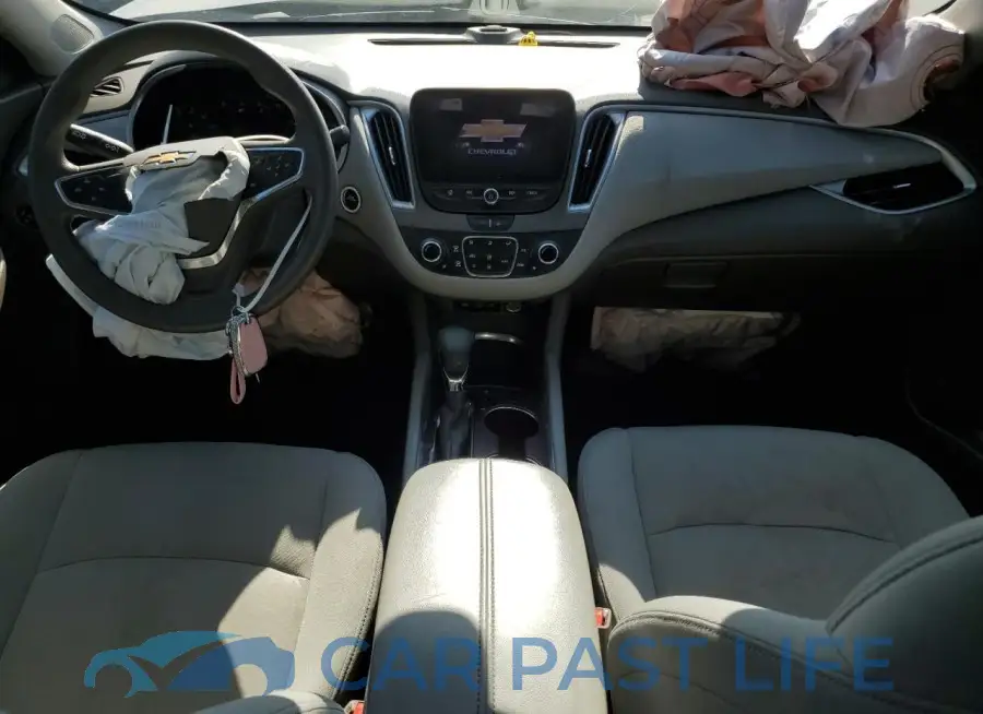 1G1ZD5ST1NF112349# 8