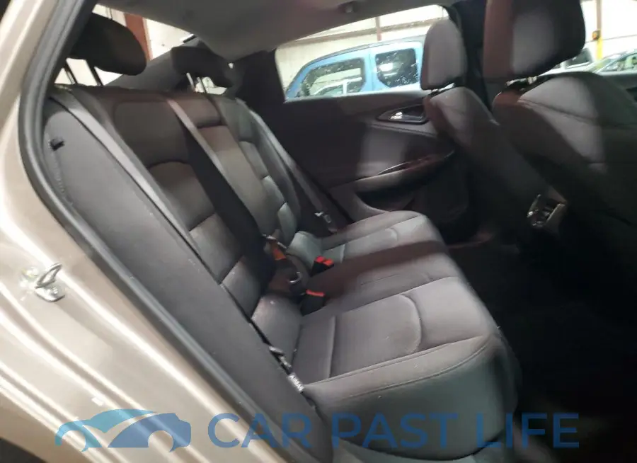 1G1ZD5ST3NF185853# 10