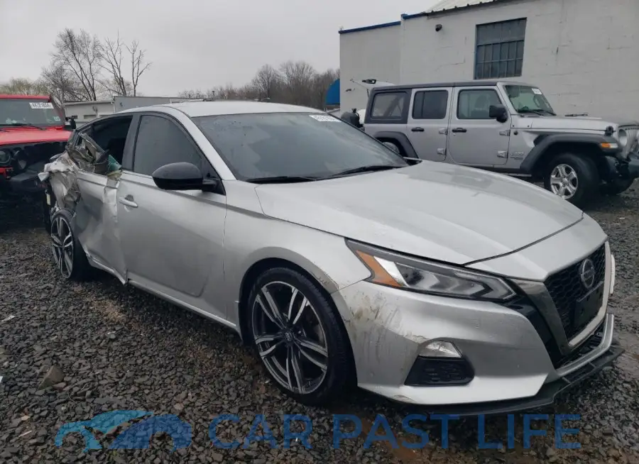 1N4BL4CV8KC137502# 4