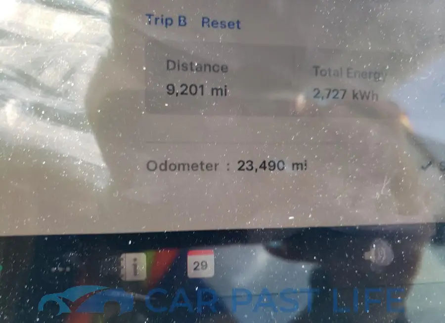5YJ3E1EB9NF270822# 9