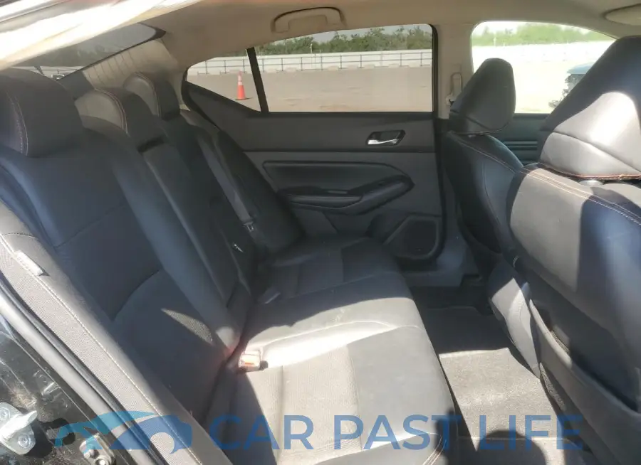1N4BL4CV4KC175728# 10