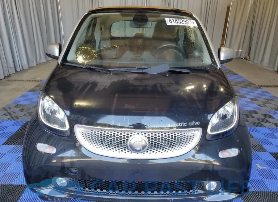WMEFJ9BA2HK230187# 5