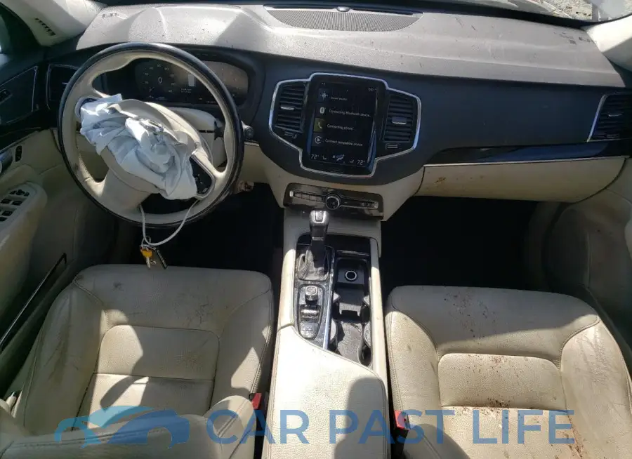 YV4A22PK9J1207786# 8