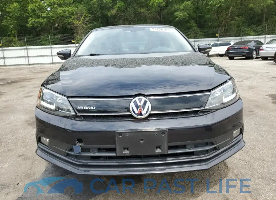 3VW637AJ3GM390212# 5