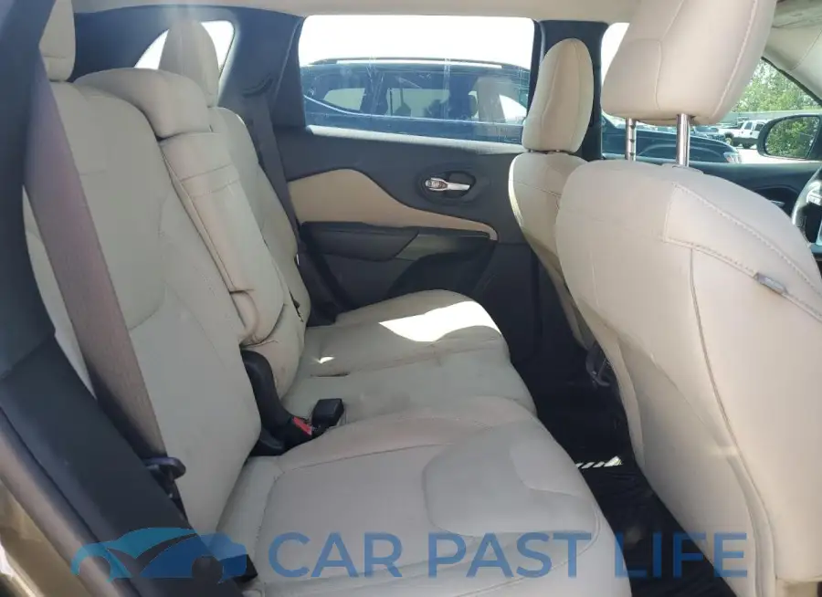 1C4PJLCB5FW574111# 11