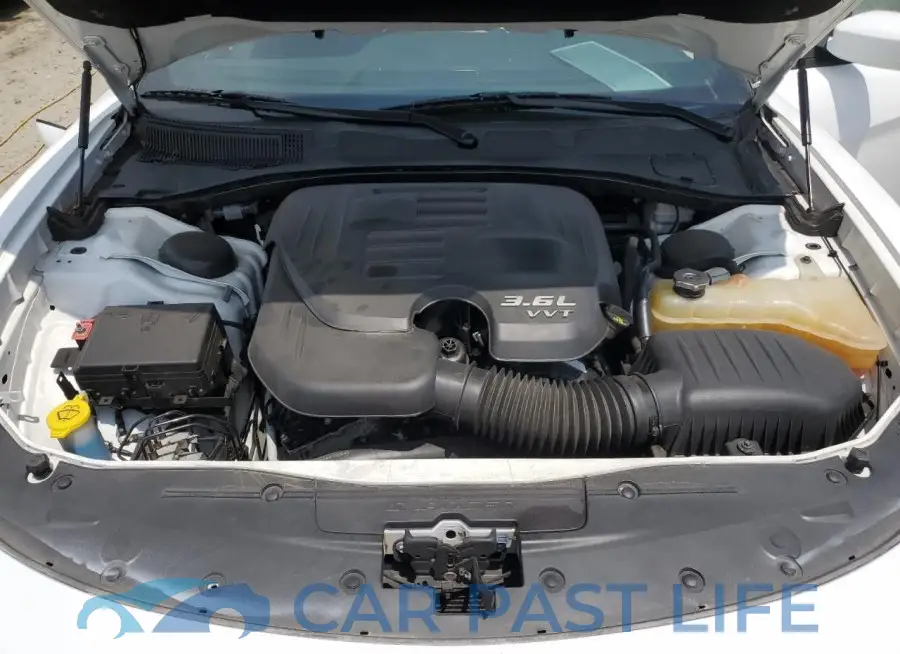 2C3CDXBG4FH928486# 11