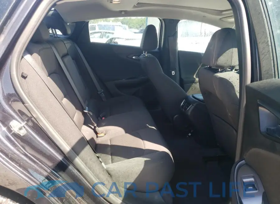 1G1ZD5ST2NF127829# 10