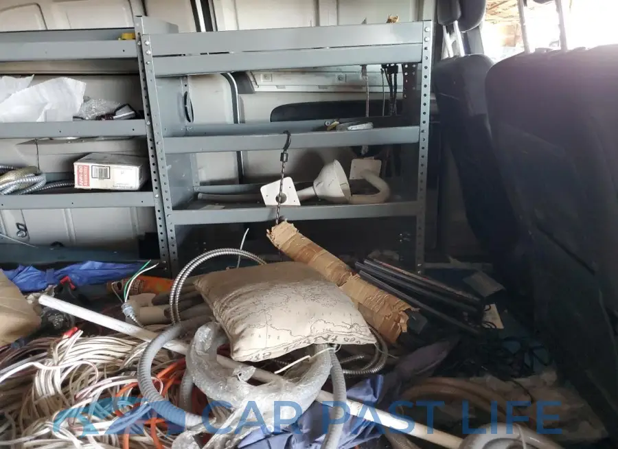 2C4JRGAG7FR530527# 10