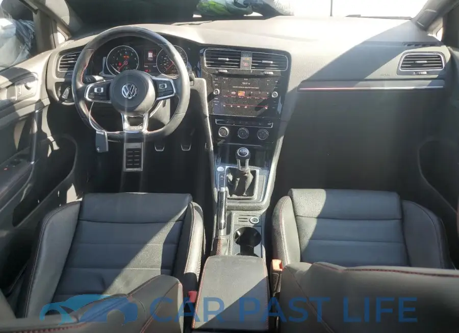 3VW5T7AU0KM002173# 8