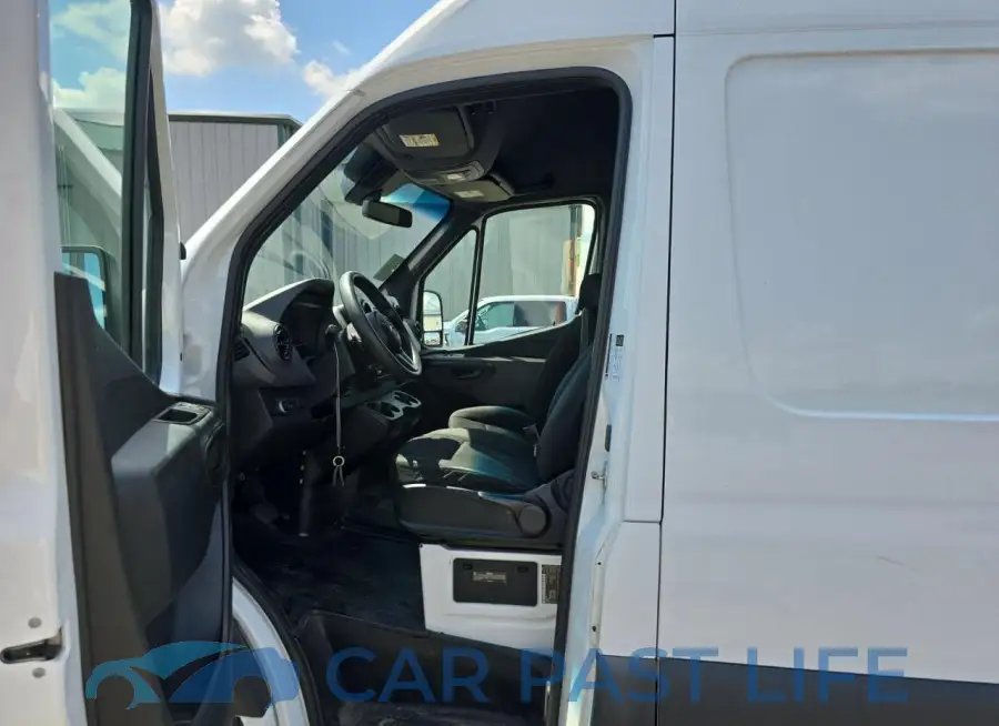 WD3PE8DC2FP111727# 5