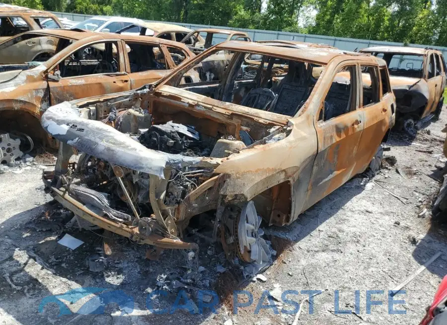 1C4RJFLT8JC475862# 1