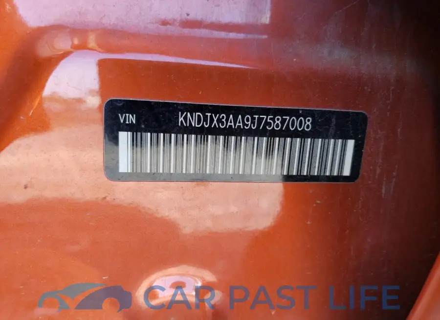 KNDJX3AA9J7587008# 12