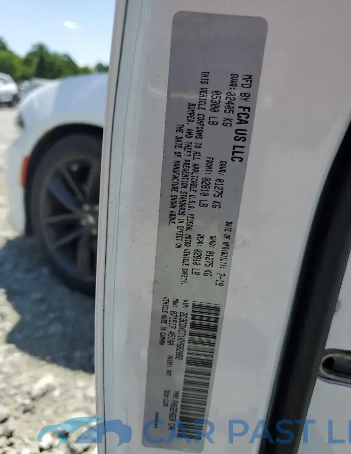 2C3CDXCT1KH682082# 12