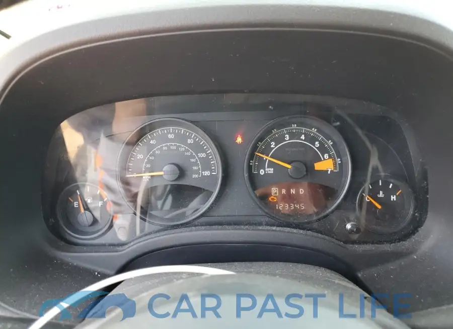 1C4NJRFB3FD135880# 9