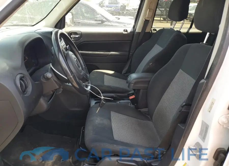 1C4NJRFB3FD135880# 7