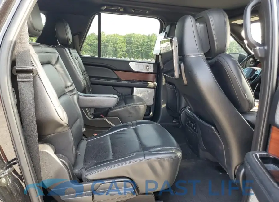 5LMJJ3LT2KEL00372# 11