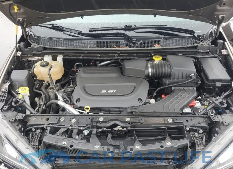 2C4RC1FG6JR100717# 12