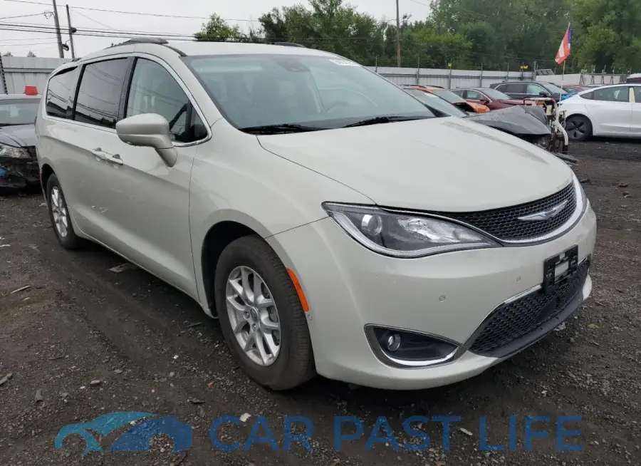 2C4RC1FG9LR273229# 4