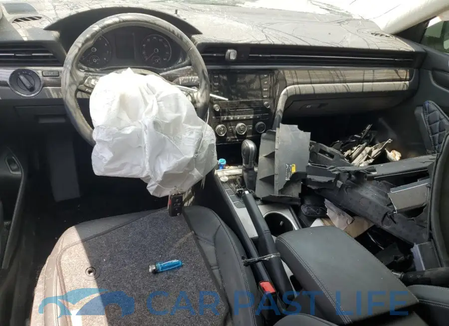 1VWMA7A32LC004776# 8