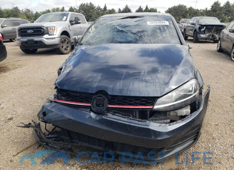3VW5T7AU8LM006490# 5