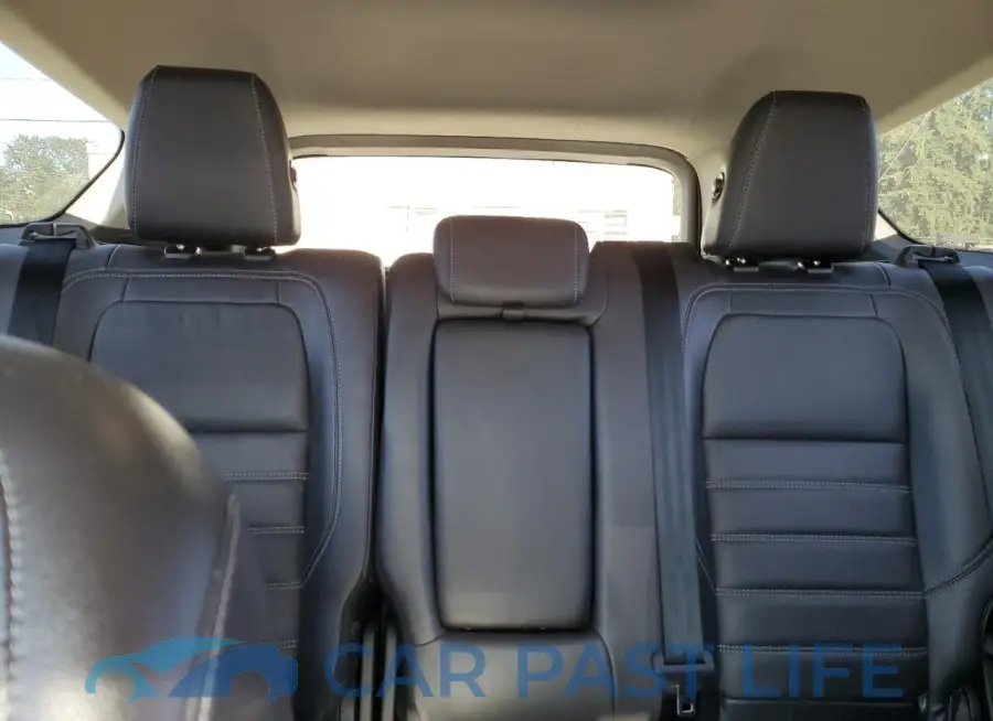 1FMCU9JD8HUA67274# 10