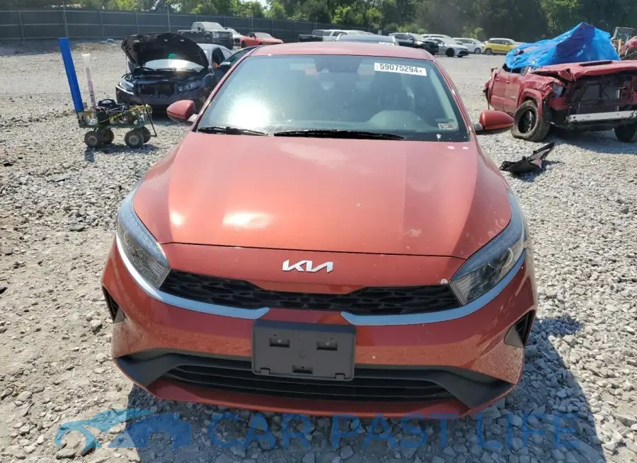 3KPF24AD1PE509545# 5