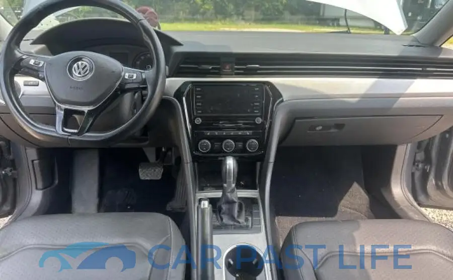 1VWWA7A33LC006190# 9