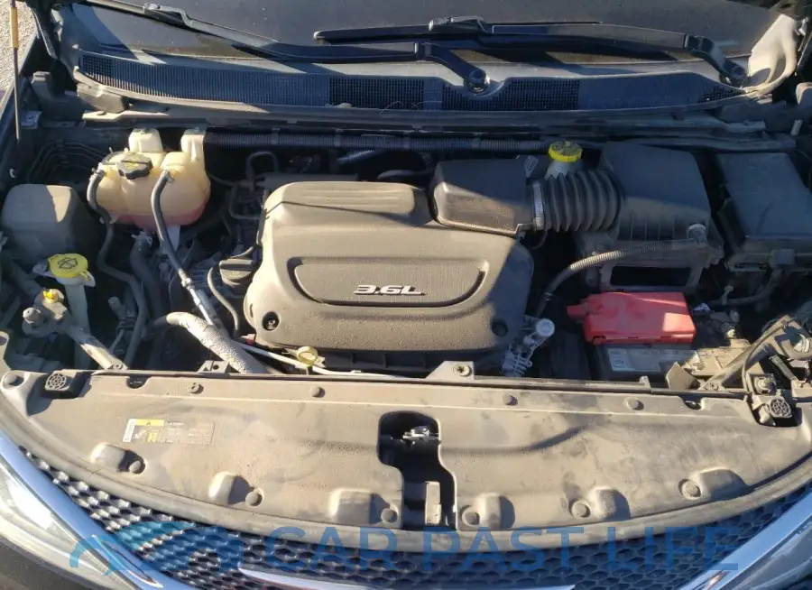 2C4RC1BG6HR816324# 12
