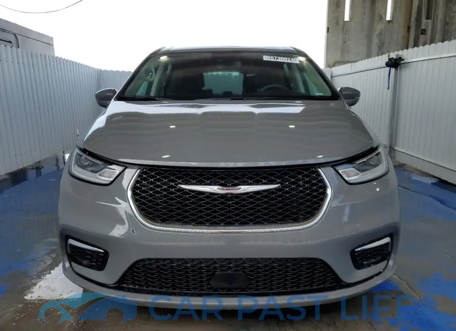 2C4RC1L77NR131422# 5