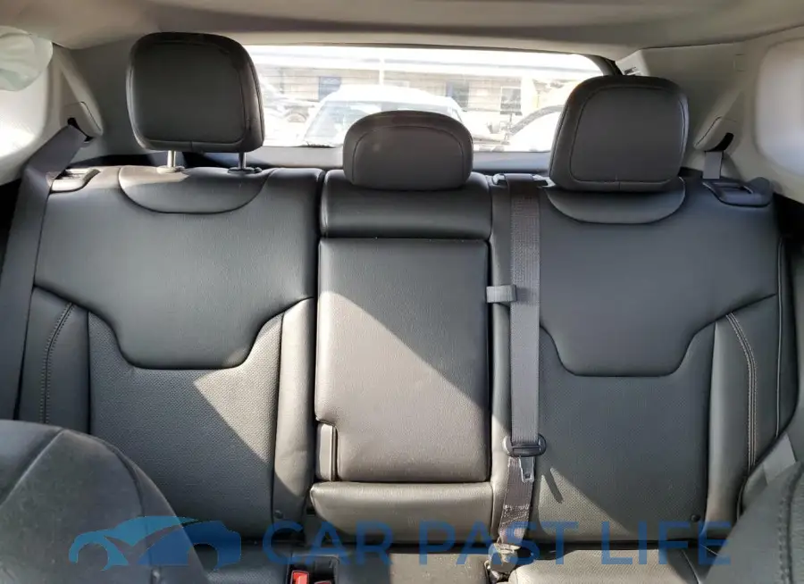 3C4NJDFB7NT127809# 10