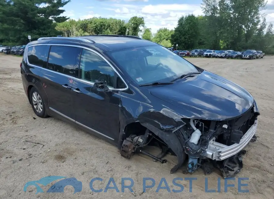 2C4RC1EG2JR132565# 4