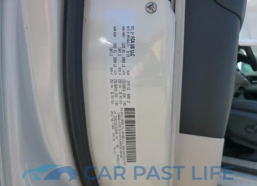 2C4RC1GGXLR104240# 13