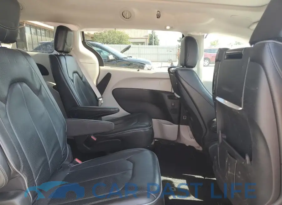 2C4RC1GGXLR104240# 11