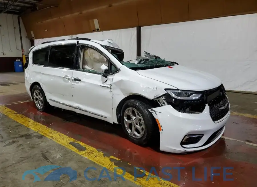 2C4RC1GG7NR153561# 4