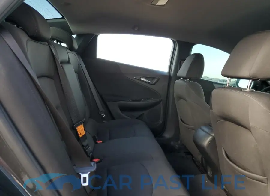 1G1ZB5ST6JF252087# 10