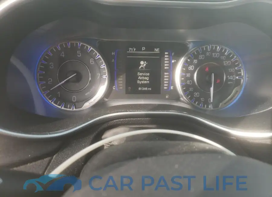 1C3CCCAB8FN677500# 9