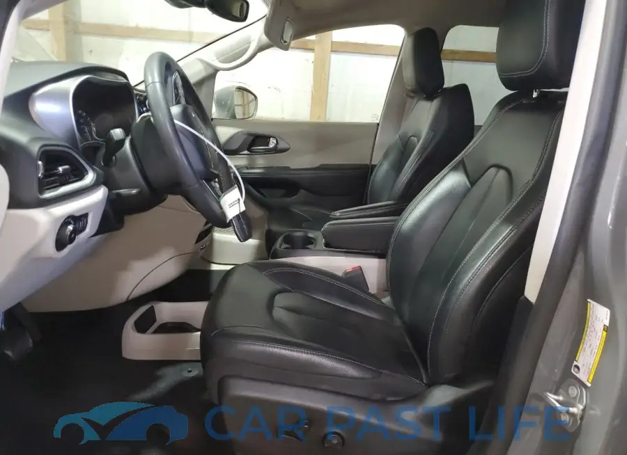2C4RC1BG0NR178275# 7