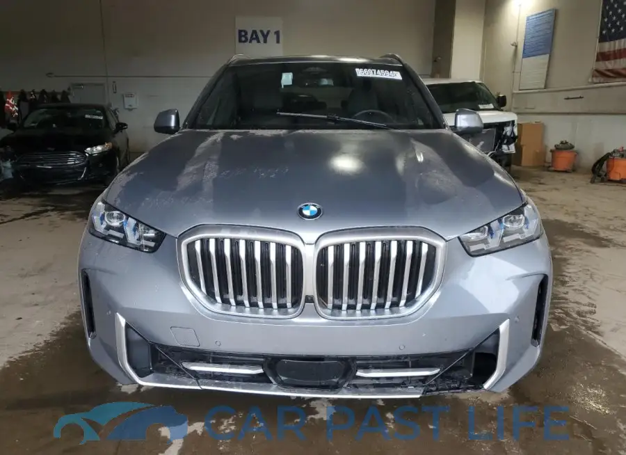 5UX13EU09R9T50303# 5