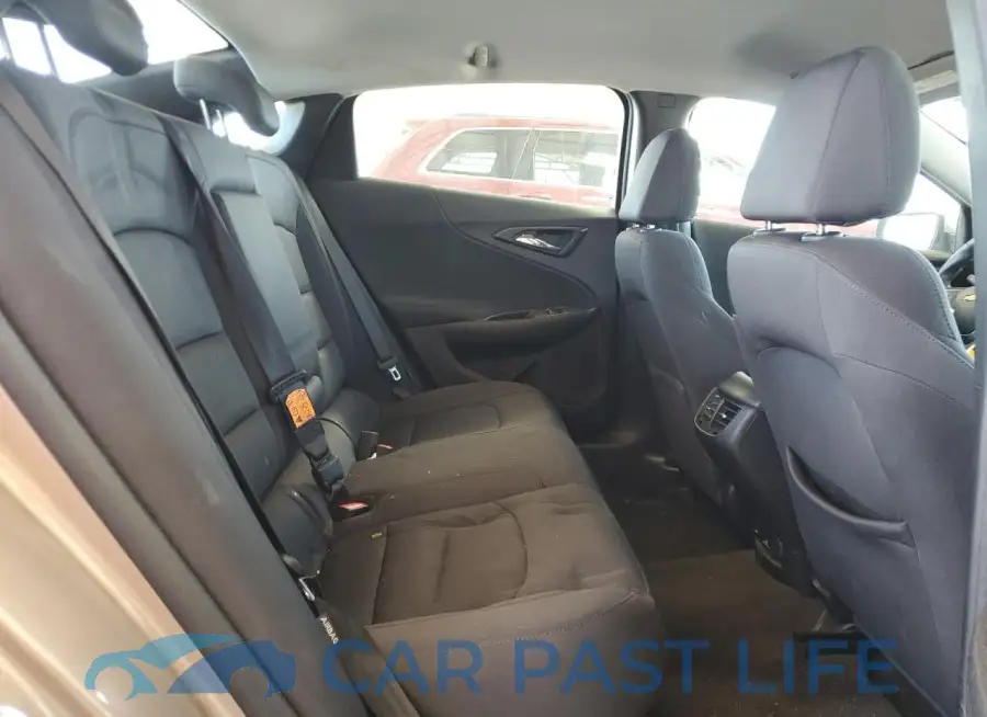 1G1ZD5ST6JF119310# 10