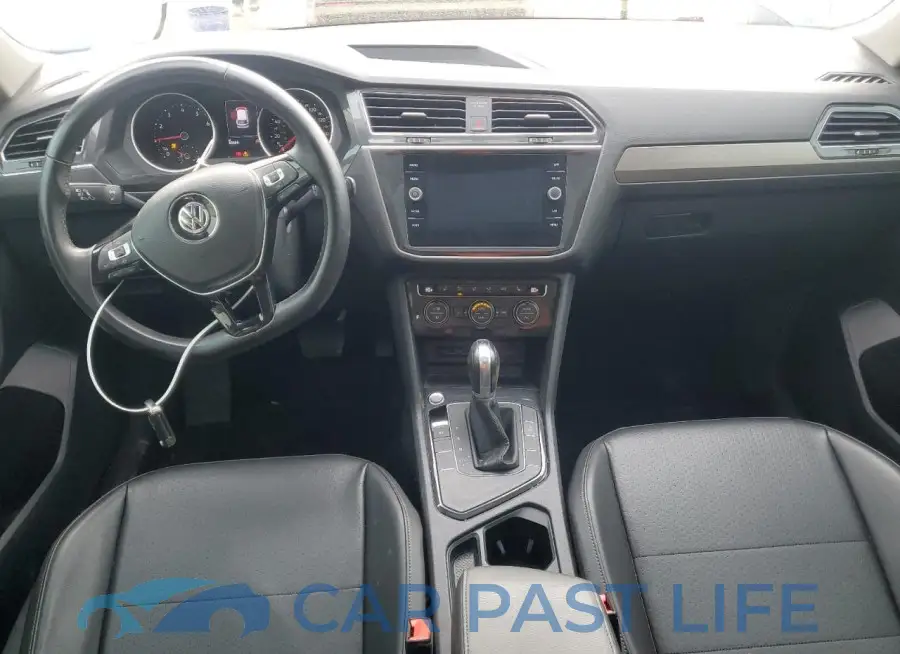 3VV3B7AX1KM075819# 8