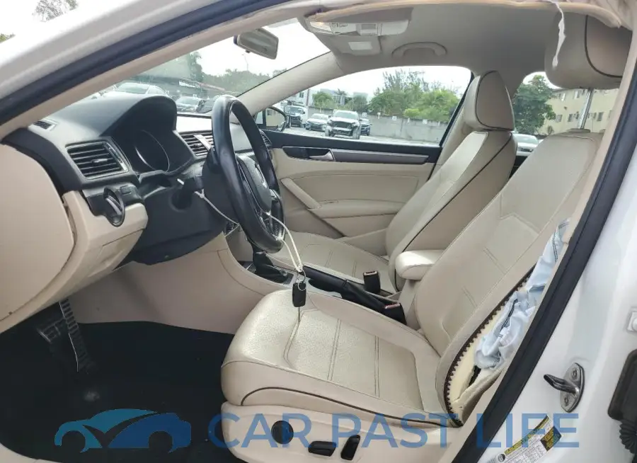 1VWDT7A34HC067542# 7