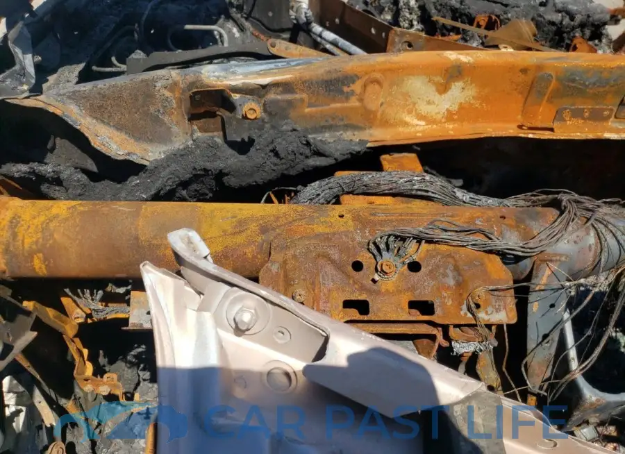 JN1BV7AR6FM413139# 9